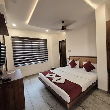 Hotel Prakasham Ujjain Luaran gambar
