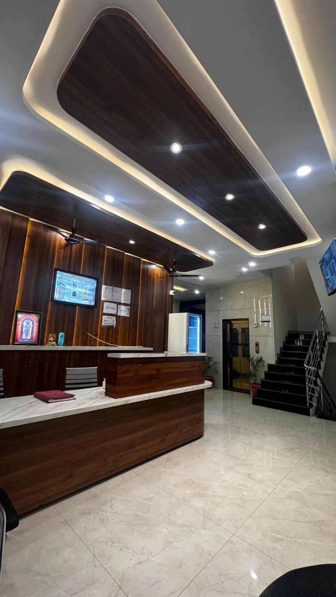Hotel Prakasham Ujjain Luaran gambar