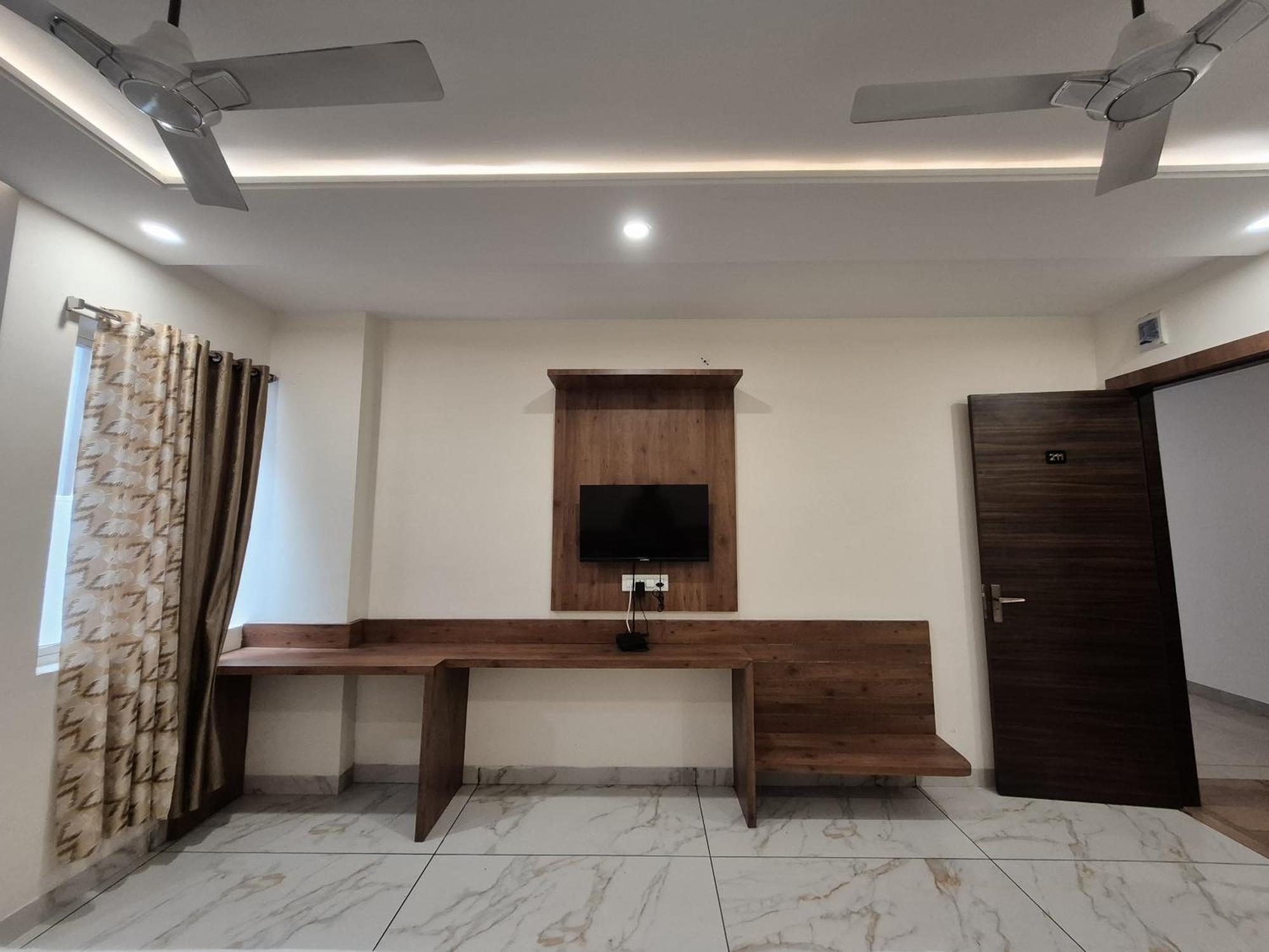 Hotel Prakasham Ujjain Luaran gambar