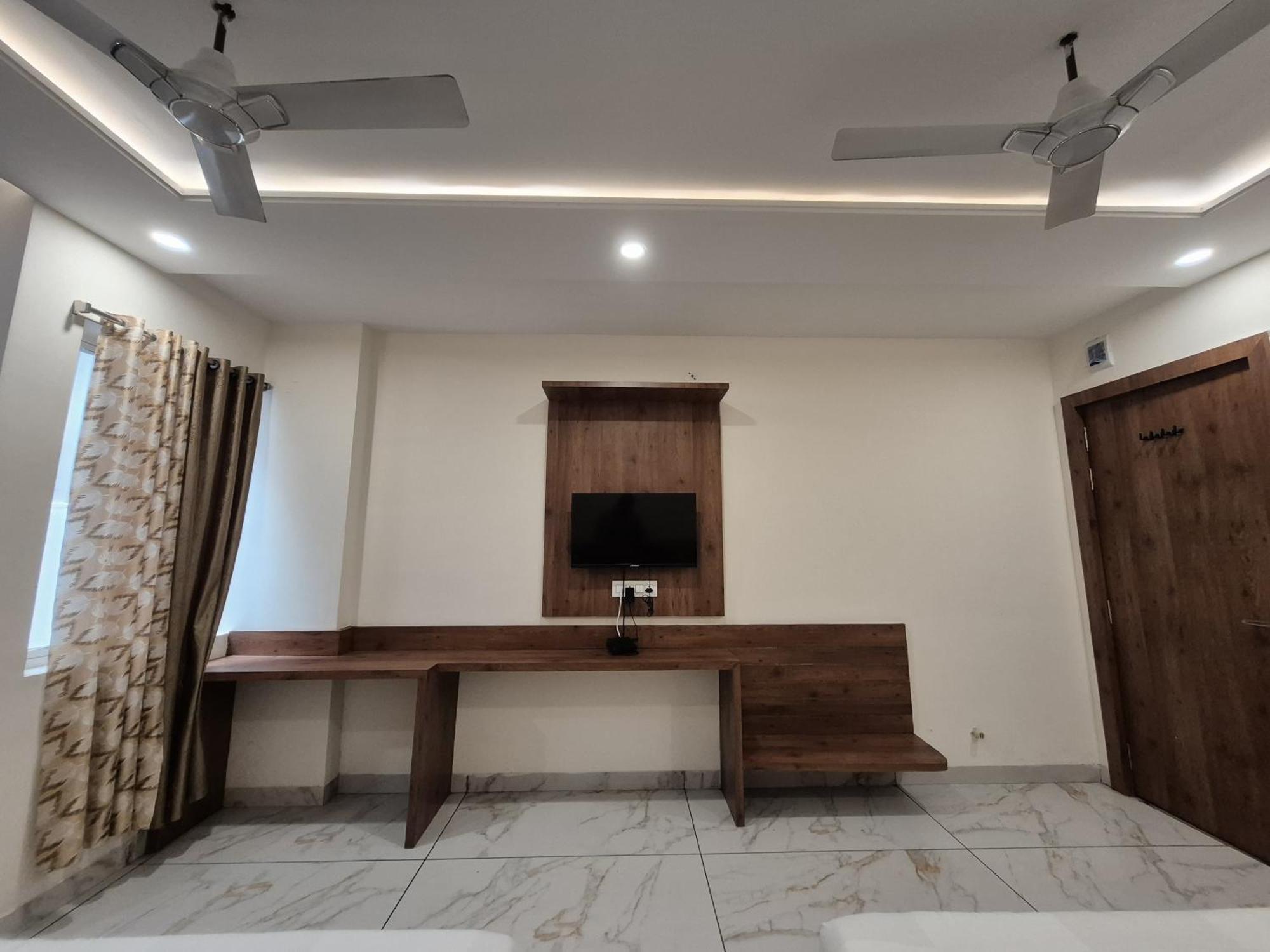 Hotel Prakasham Ujjain Luaran gambar