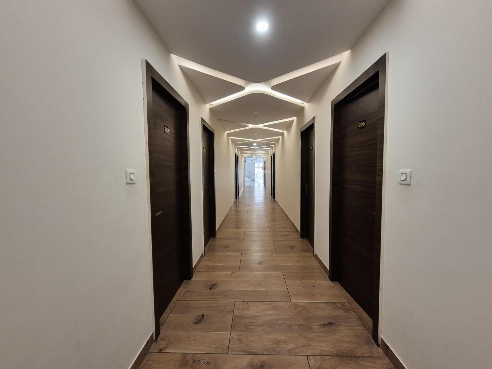 Hotel Prakasham Ujjain Luaran gambar